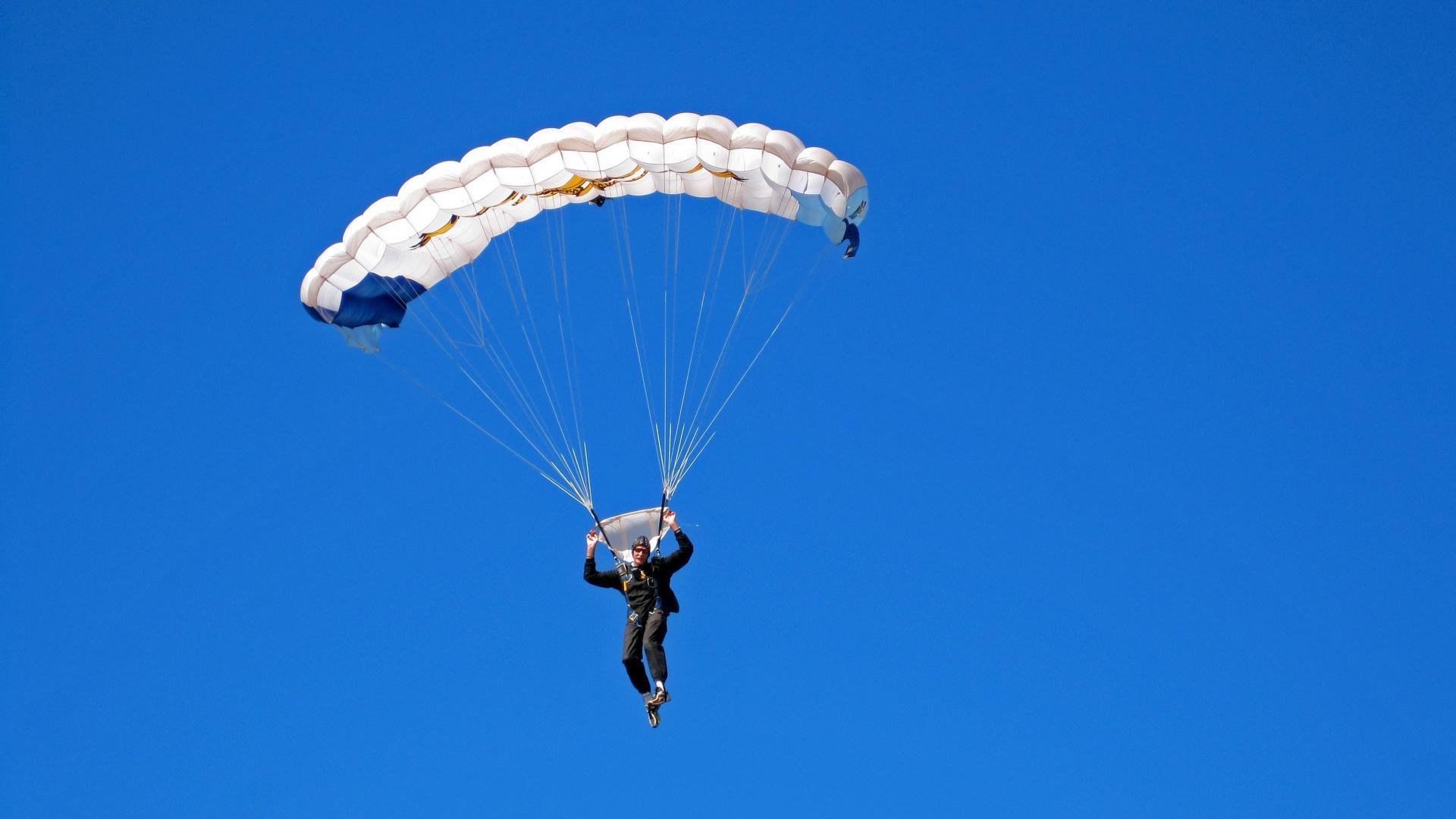 《堡垒之夜》“未来光影”赛季,创意无限,精彩不断!